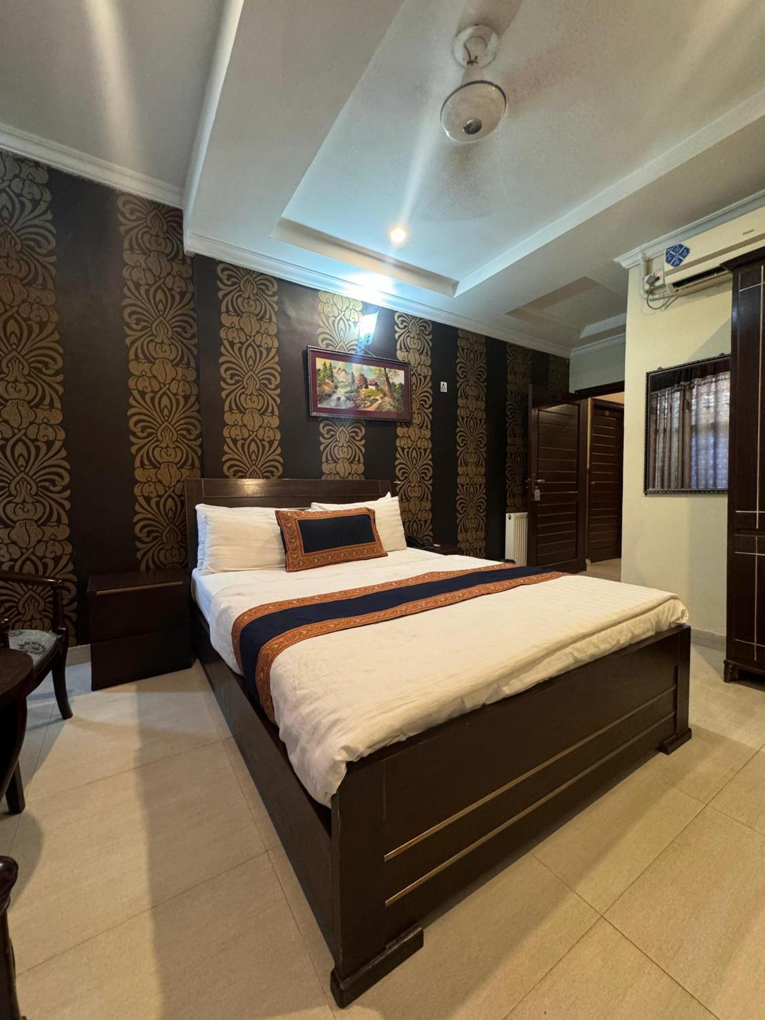 Hotel Islamabad Premiere Inn Ngoại thất bức ảnh
